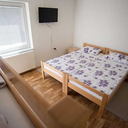 Hostel Larisa Banja Luka Eksteriør bilde