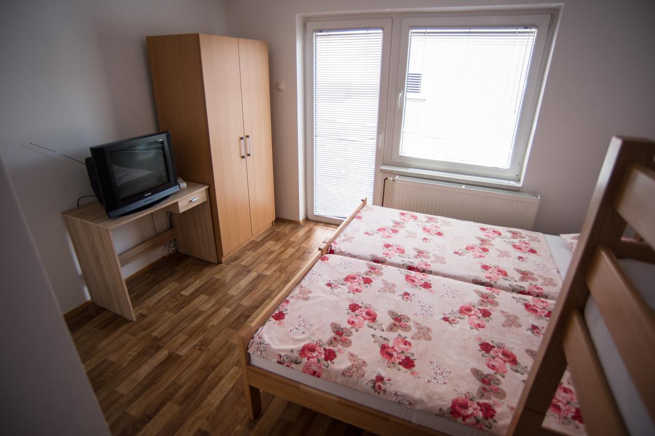 Hostel Larisa Banja Luka Eksteriør bilde